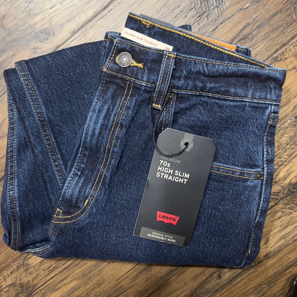 Levis Premium 70s High Slim Straight Jean Sonoma Wash - Picture 7 of 12